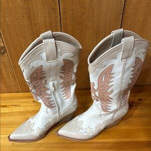 Mi.iM Cream and Tan Heeled Boots with Western Flair